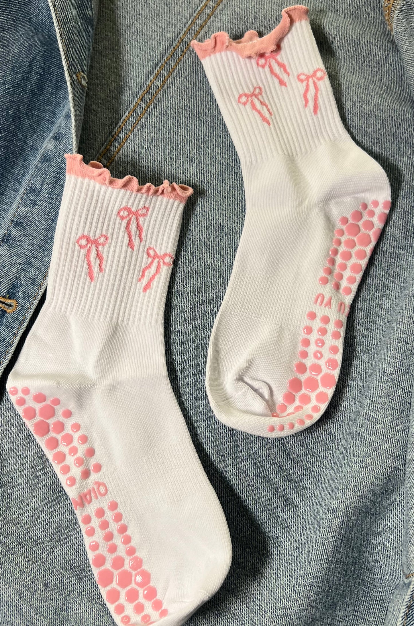 Pilates bow socks